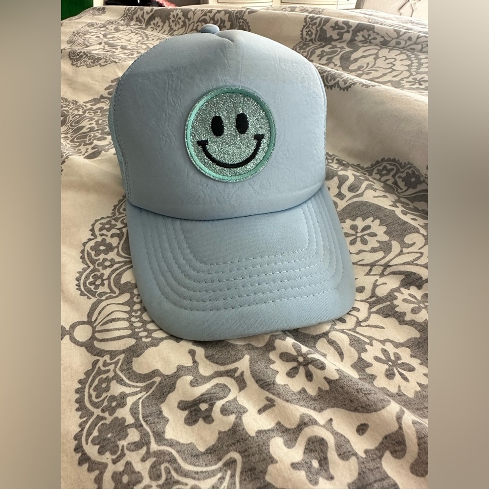 Sparkly Smiley trucker hat